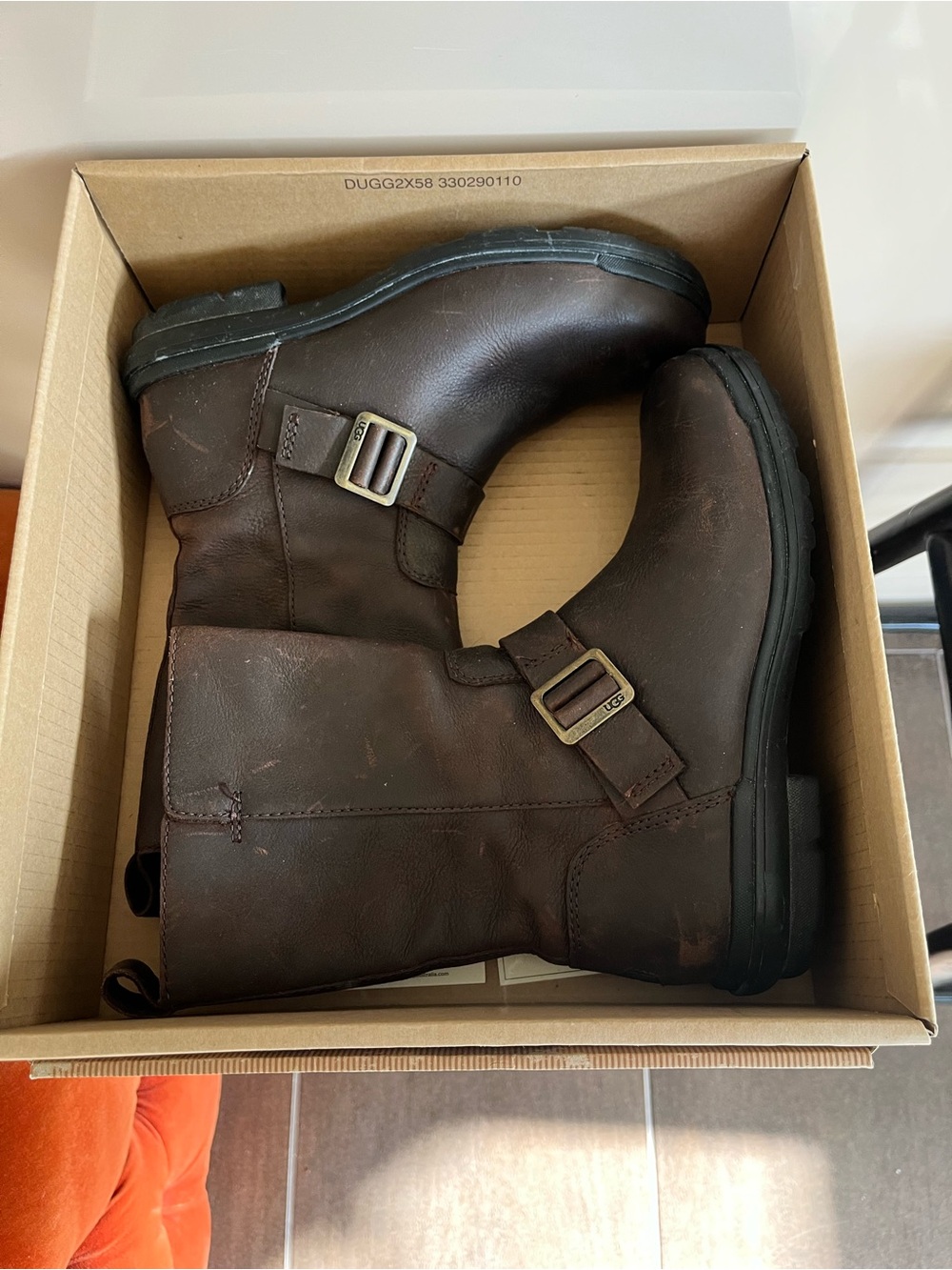 UGG HAPSBURG LEATHER BOOTS ❤️